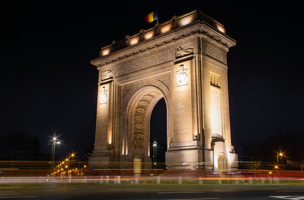 Shopping Souvenirs : Les Meilleures Boutiques à Découvrir autour du Mont Saint-Michel !